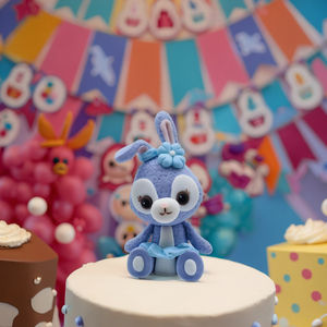 Dessin animé <span class=keywords><strong>Action</strong></span> 3D Argile Polymère Bleu Lapin Ours Enfants Cadeau D'anniversaire Décoration De Gâteau Renard Rose Animation Dérivés En Gros - Product Image 6