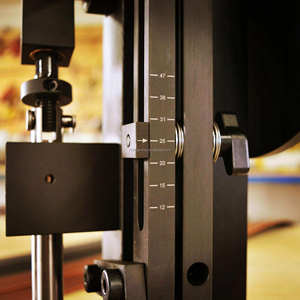 Machine <span class=keywords><strong>à</strong></span> poinçonner les bracelets de montre <span class=keywords><strong>à</strong></span> main réglable, perceuse de table avec composants de base <span class=keywords><strong>à</strong></span> engrenages pour le poinçonnage et la découpe de trous - Product Image 3