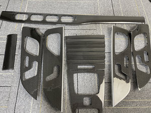 Pour Mercedes-Benz 20-23 GLE350 450, modification intérieure en fibre de carbone véritable, console centrale, levier de vitesses avant pour OLIVER - Product Image 1
