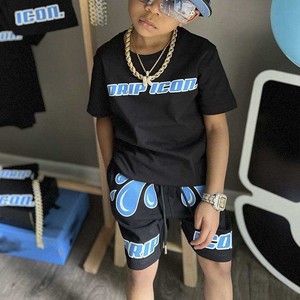 Set di <span class=keywords><strong>Abbigliamento</strong></span> Estivo per Bambini con Logo Personalizzato, Completo Streetwear per Ragazzi, Set Due Pezzi con T-Shirt Stampata e Pantaloncini - Product Image 2