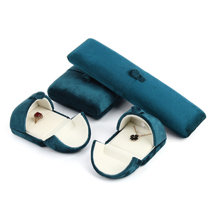 Hot Bán Màu Xanh Lá Cây Siêu Mềm Nhung Hộp Nhẫn Nhấn Nút Du Lịch Xách Tay Hộp Đồ Trang Sức Bông Tai Vòng Cổ Lưu Trữ Đồ Trang Sức Hộp - Product Image 2