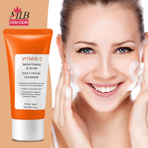 Vitamina C Amino Acido Deep Detergente per la Pulizia del viso Crema Detergente per il Controllo Olio di Fragranza per gli Uomini/Donne di tutta la pelle - Product Image 5