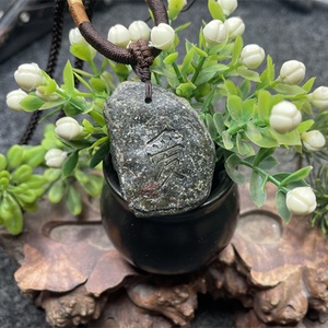 Pietra Grezza di Giadeite Naturale del Myanmar, Grado Ghiaccio del Campo Old Pit Hui Ka, Materiale per Ciondolo di Alta Qualità, Adatto per Live Streaming e Incisione del Nome - Product Image 2