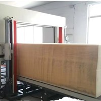 Machine de découpe et de tranchage entièrement automatique pour la fabrication de matelas et coussins en mousse de polyuréthane horizontale avec fonction de moussage