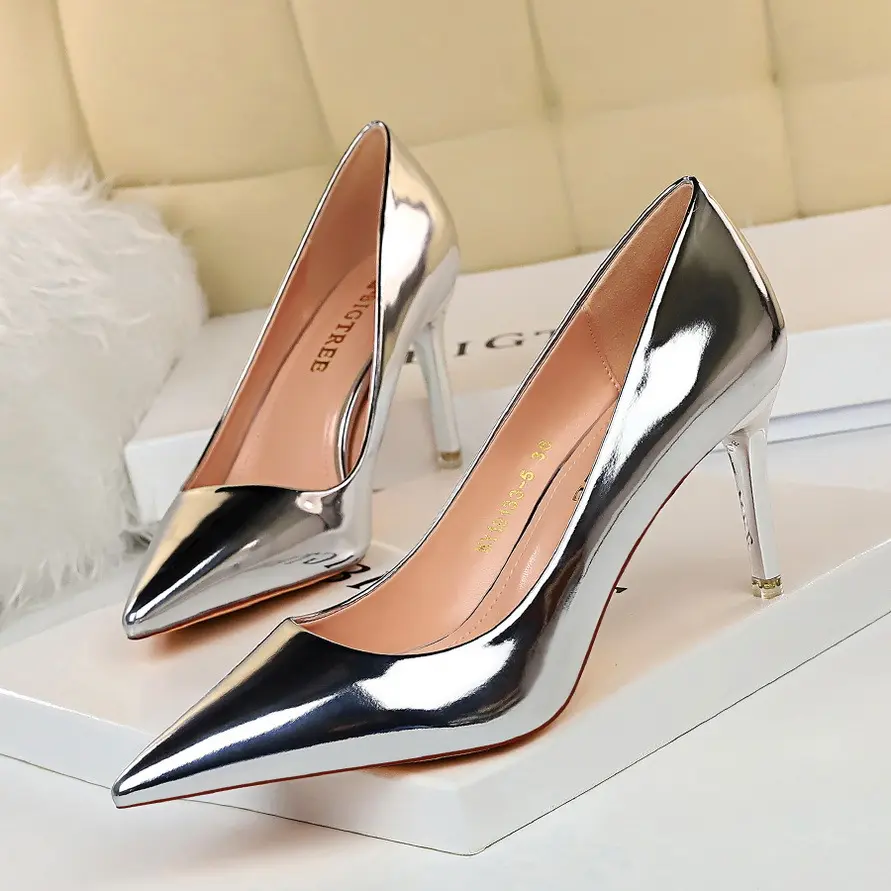 Tacones Plata 2022 Sexy Elegant Puntschoen Trendy Grote Maat 43 Lage Zilveren Schoenen Vrouwen Pumps/Hakken Voor Dames