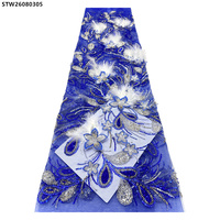 Applique brodée main en tissu dentelle 3D romantique, ornée de plumes fuchsia, de perles et de strass, motif paon brillant pour robe de mariée
