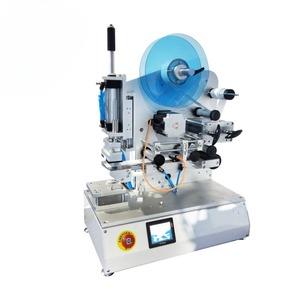 Chất tẩy rửa nhỏ bán tự động bằng tay vuông phẳng Máy dán nhãn chai hai mặt Máy dán nhãn cho chai vuông - Product Image 1