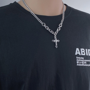 2023 INS 인기있는 도매 목걸이 티타늄 스틸 힙합 목걸이 남여 공용 록 크로스 목걸이 남성용 - Product Image 2