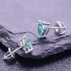 เครื่องประดับเงินแท้สำหรับผู้หญิงจากเกรซ ดีไซน์ ต่างหูทรงหยดน้ำประดับควอตซ์สีฟ้าเขียว - Product Image 2