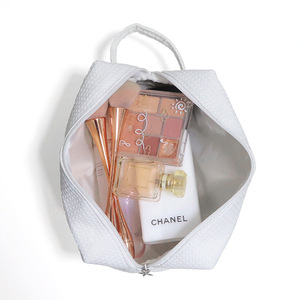 Custom Logo Large Capacity Zipper Waffle Makeup <strong>Bag</strong> <strong>Travel</strong> <strong>Toiletry</strong> Organizer <strong>Women</strong> Waffle Cosmetic <strong>Bag</strong> with Soft Handle - Product Image 3