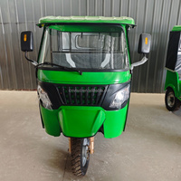 Tricycle Passager à Essence 200CC Haute Capacité Économie de Carburant Pare-brise Double Siège Keke Napep Tok Tok