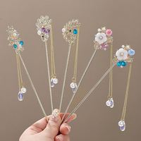 Épingles à cheveux pour femmes, bâtonnets à cheveux de style ancien, épingles à cheveux vintage en forme d'éventail à fleurs, nouvelle épinglette à cheveux en alliage de style chinois avec pompon oscillant