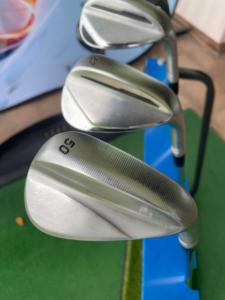Wedge de Golf Forjado con Acabado Mate, Ranuras Profundas CNC, Máximo Efecto de Giro de 46-64 Grados, Wedge para Arena, Lob y Gap, Logotipo Personalizado, Varilla OEM - Product Image 3