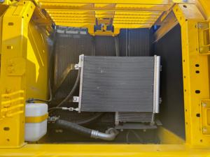 รถขุดตีนตะขาบ Komatsu PC200 มือสอง 20 ตัน สภาพดีเยี่ยม พร้อมใช้งาน ระบบช่วงล่าง เครื่องยนต์ ปั๊ม จัดส่งได้ทันที - Product Image 4