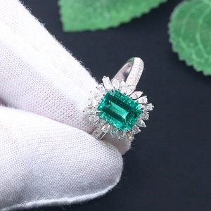 <span class=keywords><strong>Anello</strong></span> di Moissanite e <span class=keywords><strong>smeraldo</strong></span> in oro reale 18K oro bianco massiccio 18k - Product Image 3