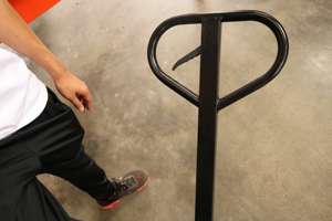 मिनी इलेक्ट्रिक फोर्कलिफ्ट 2ton अर्द्ध हाथ इलेक्ट्रिक स्टेकर - Product Image 4