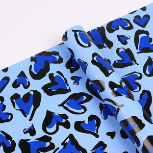 Papel de regalo grueso impermeable con estampado de leopardo y corazón de grafiti para ramos de rosas, suministros de embalaje para floristas y bricolaje. - Product Image 3