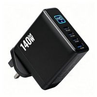 Pengisi Daya Perjalanan Terlaris QC3.0 30w Adaptor Pengisi Daya Multi-Perangkat dengan Layar TFT untuk Laptop  140W GaN Charger Custom