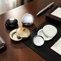 Boîte à baume en métal au design personnalisé, portable, en alliage de zinc moulé sous pression, avec logo personnalisé, placage couleur, pour fards à paupières et baumes à lèvres, idéale pour les cadeaux