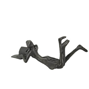 Scultura Retrò di Coppia che si Abbraccia e Legge, Rilassata a Letto che Leggeva Insieme, Ornamento Astratto in Ghisa per Coppie - Product Image 4