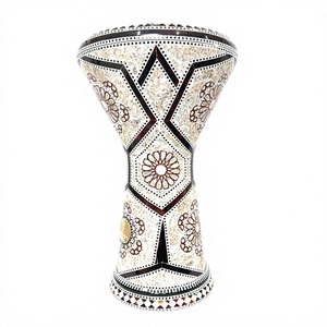 Gawharet El Fan - Darbuka Profesional de 17.5 Pulgadas, Hecha a Mano con Mosaico Geométrico de Madreperla y Aluminio - Product Image 1