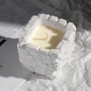 Bougie artistique en cire de soja parfumée, style nordique, faite à la main, en forme de mur de château carré, pour la décoration de la maison - Product Image 1