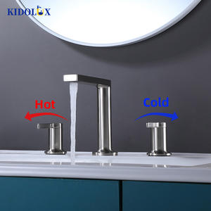 Kidinux CUPC in ottone spazzolato rubinetto di vanità bagno 3 fori con scarico a scomparsa e linee di alimentazione - Product Image 1