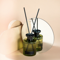 Solution de recharge pour coffret cadeau d'aromathérapie sans flamme 150 ml, décor haut de gamme rayé avec couvercle noir pour parfum d'ambiance chambre et toilettes