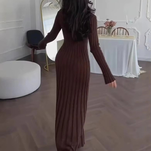 Nouvelle robe pull longue à manches longues, couleur unie, sexy et élégante, style automne pour femmes - Product Image 4