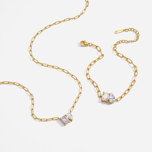 Conjunto de Collar de Cristal con Cadena Dorada y Detalles de Circonio, Joyería para Uso Diario de Mujer - Product Image 1