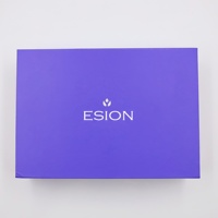 Boîte cadeau magnétique en carton de luxe en gros, boîte d'emballage cadeau rigide de haute qualité, boîte magnétique UV violette