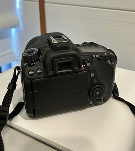 Appareil photo <span class=keywords><strong>reflex</strong></span> numérique professionnel d'occasion 80D le plus vendu pour le streaming en direct avec capture vidéo Full HD 1080p et prise en charge des cartes SD - Product Image 1