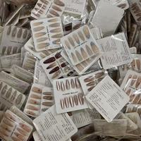 Ongles à presser de haute qualité en gros, acryliques, styles aléatoires, motifs mixtes pour fête, faits à la main, 10 pièces