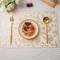 Set de table en PVC brodé de fleurs |   Nappe de table rectangulaire élégante pour la décoration de mariage et de la maison