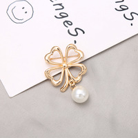 Broche tendance pour vêtements, accessoires de mode, corsage, avec perles brillantes, cristaux, diamants et strass, broche nœud pour femme