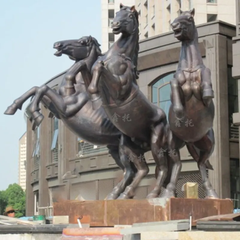 Grote Vloer Staande Moderne Levensgrote Dierlijke Metalen Gesneden Bronzen Paardenbeeld Sculptuur