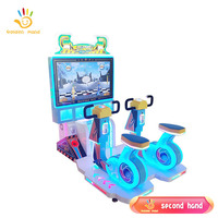 Simulateur de course d'arcade à pièces d'intérieur 47 pouces d'occasion Machine de jeu de vélo 2 joueurs Simulateur de course de voiture