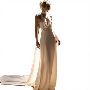 Robe de mariée sirène plissée Ruolai WTH063, col halter, décolleté plongeant, sans manches, dos nu, longueur ras du sol, grande taille, pour soirée et mariage - Product Image 2