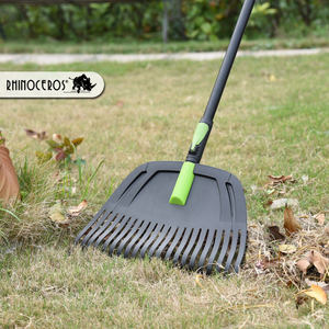 Wholesale Competitive Price Telescopic Handle 21 Tines <strong>Artificial</strong> Gardening Tool <strong>Grass</strong> <strong>Rake</strong> - Product Image 2