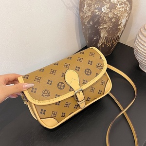 Borsa Invernale da Donna di Alta Gamma 2025 Nuova Vintage Floreale Monospalla a <span class=keywords><strong>Tracolla</strong></span> con <span class=keywords><strong>Tracolla</strong></span> Larga di Tendenza per Copertura Media - Product Image 2