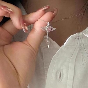 Le donne della collana di amore delle ali d'angelo possono spostare la catena della clavicola delle piccole ali - Product Image 5