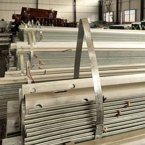 Kit Completo di Guardrail con Travi, Pali, Blocchi, Bulloni, Dadi e Terminali per l'Installazione Completa del Progetto - Product Image 1