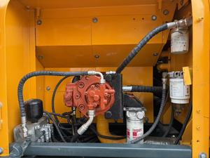 Excavatrice sur chenilles hydraulique Hyundai 220LC-9S d'origine coréenne de 22 tonnes avec une haute efficacité énergétique et des performances de terrassement puissantes - Product Image 6