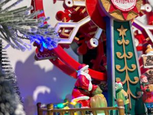 Venta al por mayor de fábrica, Noria redonda de resina, luces LED, figurita móvil, juguete para niñas y niños, decoraciones de cumpleaños y Navidad - Product Image 4