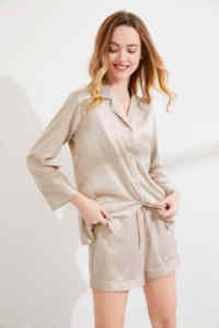 Fung Item 6002 Set Pigiama Donna Manica Lunga e Pantaloncini, Camicia da Notte, Abbigliamento da Casa, Scollo a V - Product Image 2