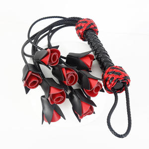 PU cuir sexe <span class=keywords><strong>fouet</strong></span> noir rouge fessée BDSM pagaie jouets fétiche accessoires Rose sensuel Flogger pour adulte SM Cosplay jeux - Product Image 2