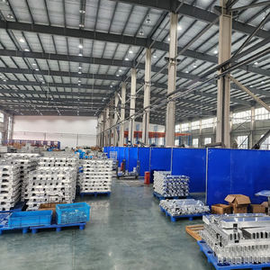 Radiateur en aluminium <span class=keywords><strong>pas</strong></span> <span class=keywords><strong>cher</strong></span> d'usine pour Daihsu Fourtrak Rocky F70 F73 F75 F78 F80 F85 Soft Top (F7, F8) Hard Top Hardtop 1984-1998 - Product Image 5