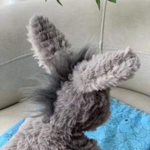 Bestseller LinKong 23CM Welliger Esel Plüschtier Niedliches Graues Lockiges Spielzeug Lustiges Geschenk für Männer und Frauen zum Valentinstag - Product Image 6