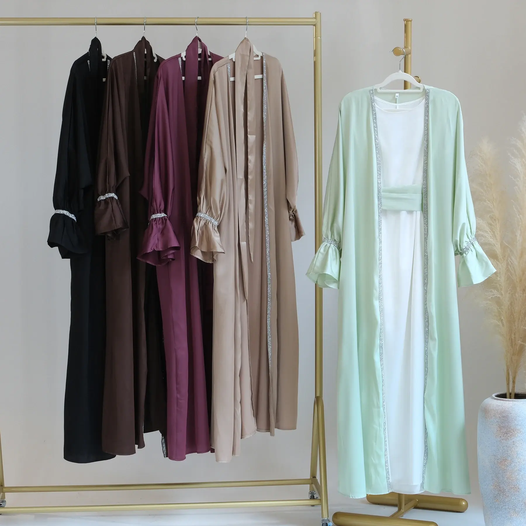 Eid 새로운 디자인 2 개 세트 나비 Abayas 구슬 여성 이슬람 원피스 2023 두바이 겸손한 기모노 새틴 Abaya