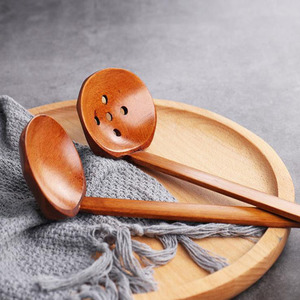Venta a granel de <span class=keywords><strong>la</strong></span> <span class=keywords><strong>olla</strong></span> caliente Ramen Buffet cucharón <span class=keywords><strong>restaurante</strong></span> de madera cucharas de servir para <span class=keywords><strong>la</strong></span> cocina - Product Image 3